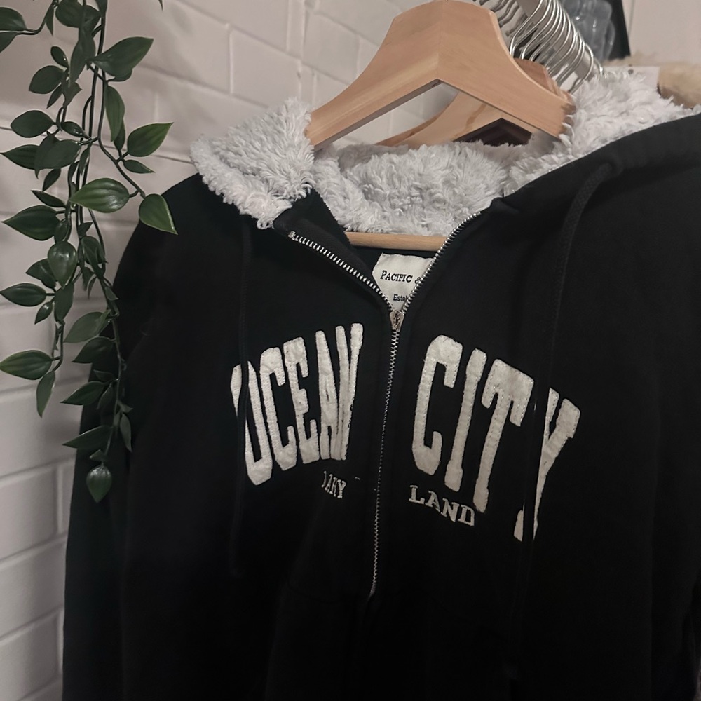 Black Ocean City Hoodie with White Sherpa Lining